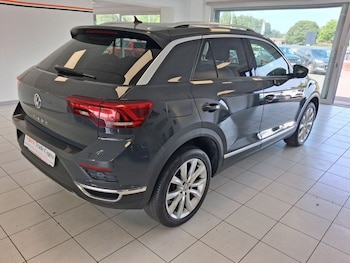 Used Volkswagen T-Roc 2018 for sale - 78907831: Photo