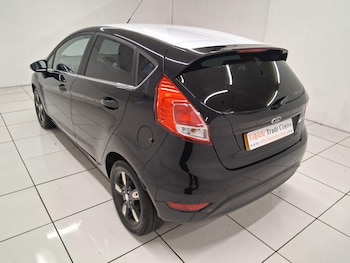 Used Ford Fiesta 2016 for sale - 76137906: Photo