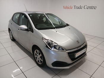Used Peugeot 208 2017 for sale - 77643093: Photo