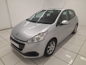 Used Peugeot 208 2017 for sale - 77643093: Photo