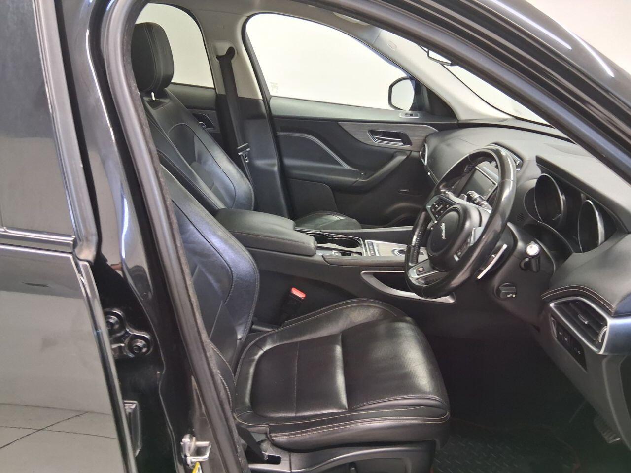 Used Jaguar F-Pace 2016 for sale - 76137374: Photo 12
