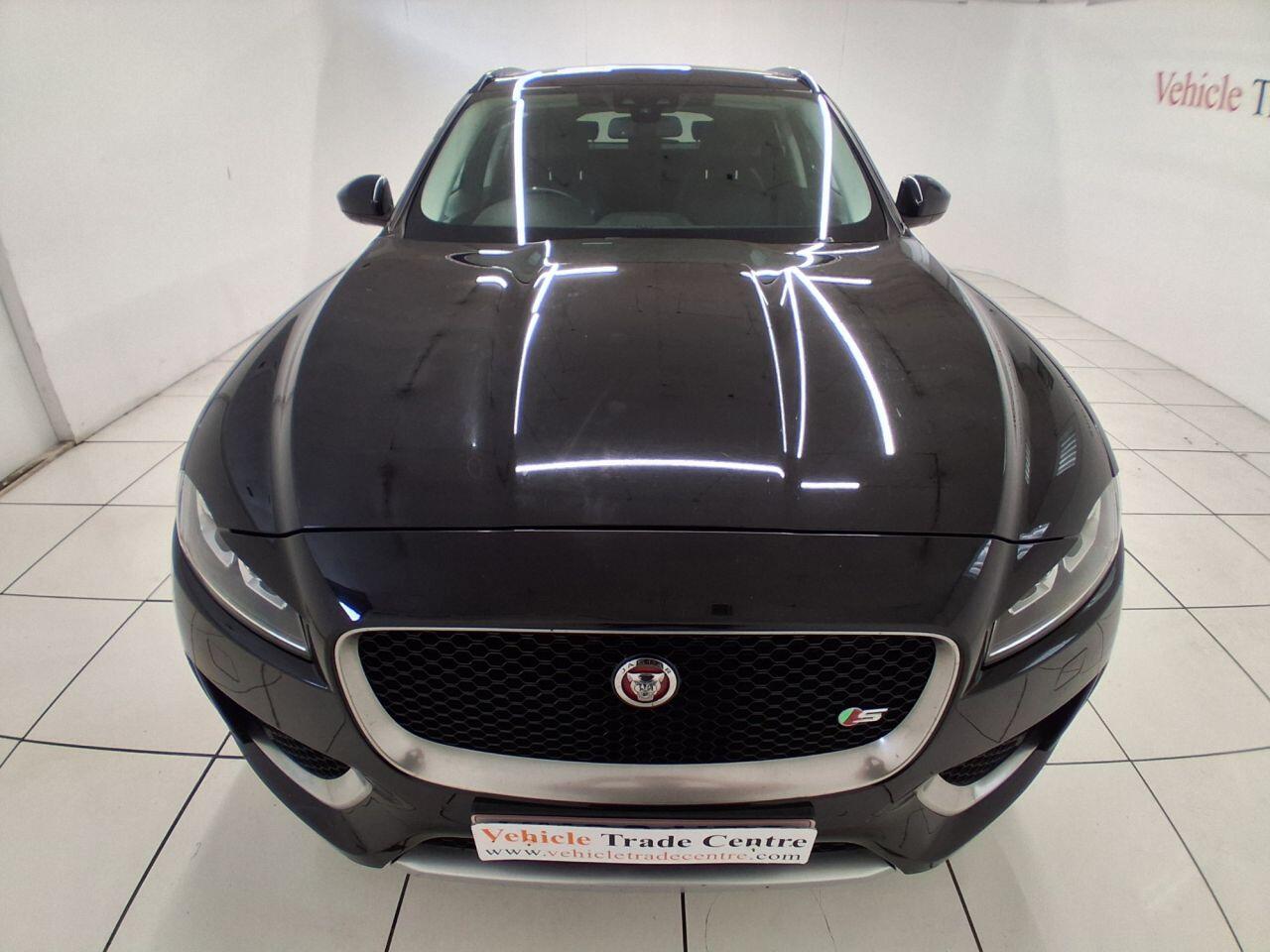Used Jaguar F-Pace 2016 for sale - 76137374: Photo 2