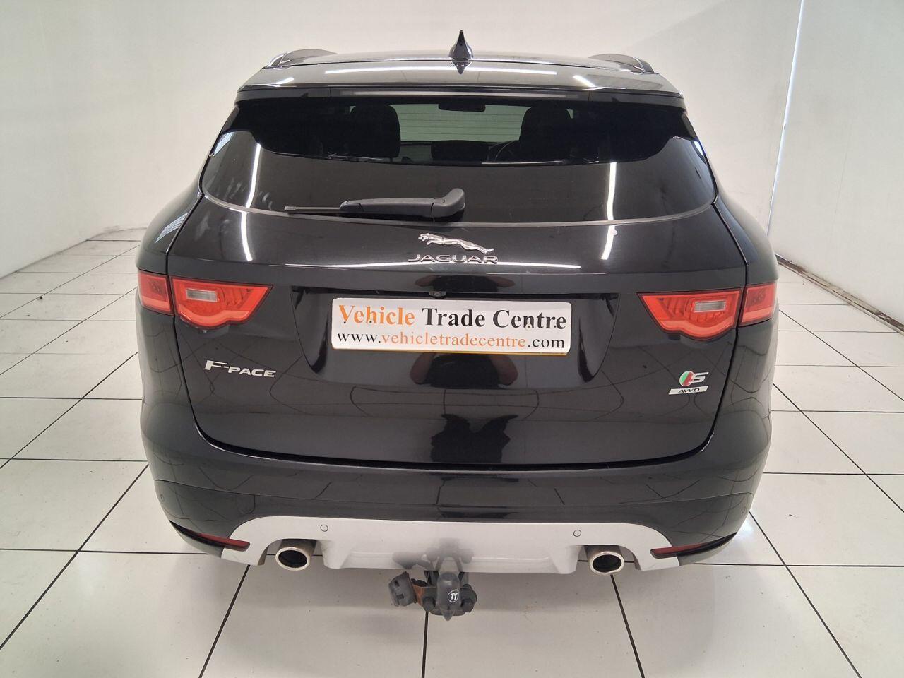 Used Jaguar F-Pace 2016 for sale - 76137374: Photo 5