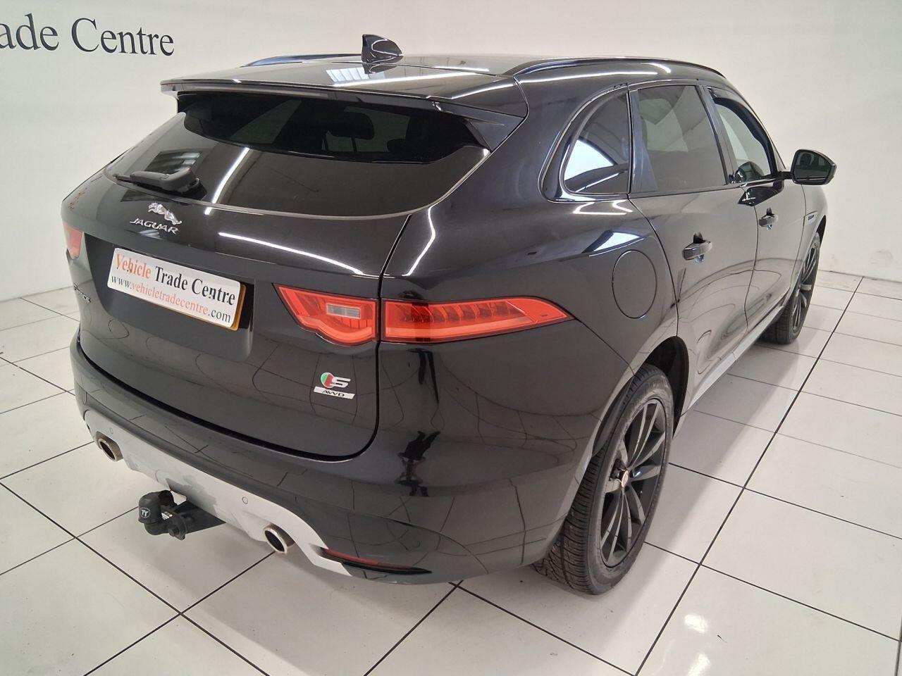 Used Jaguar F-Pace 2016 for sale - 76137374: Photo 6
