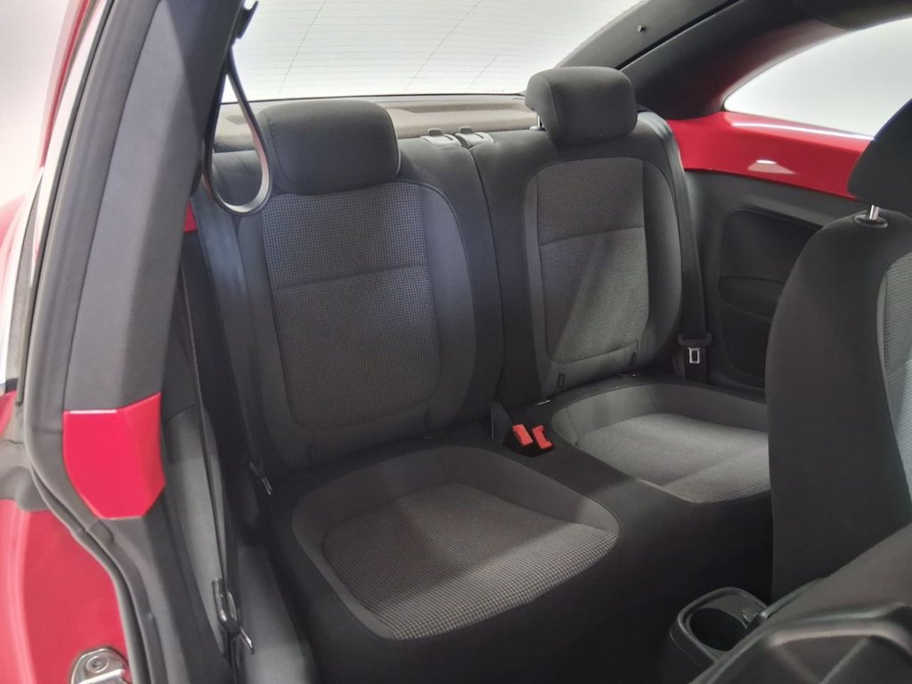 Used Volkswagen Beetle 2012 for sale - 77005313: Photo 12