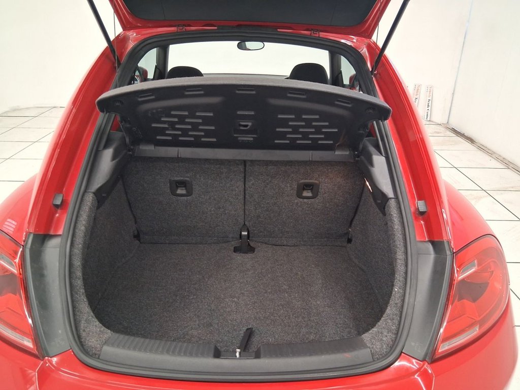 Used Volkswagen Beetle 2012 for sale - 77005313: Photo 8