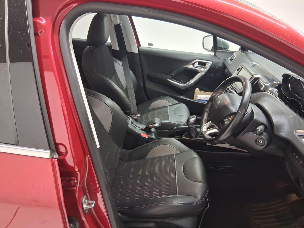 Used Peugeot 2008 2017 for sale - 76689790: Photo 11