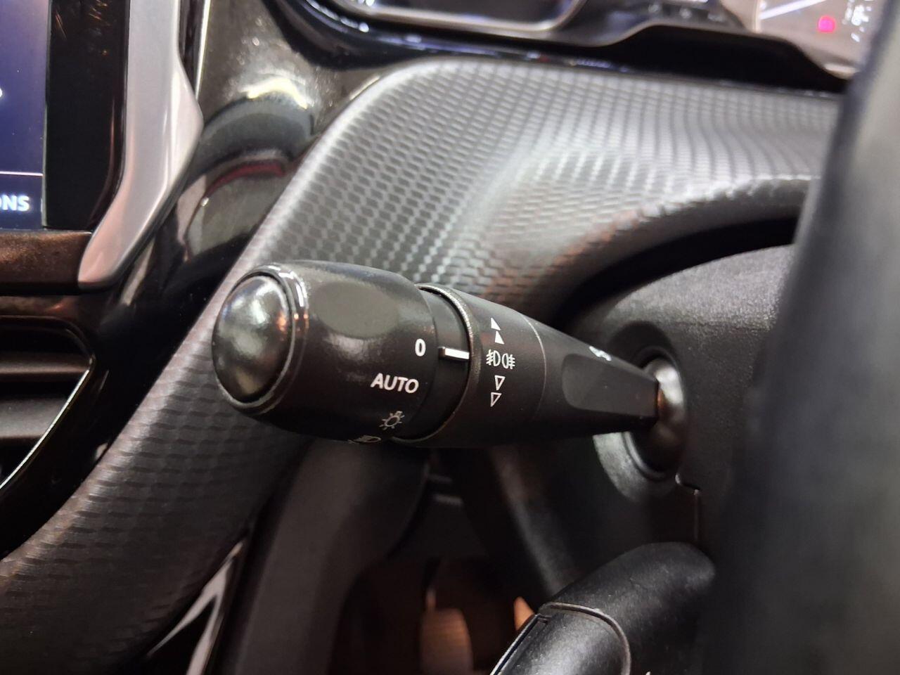 Used Peugeot 2008 2017 for sale - 76689790: Photo 21