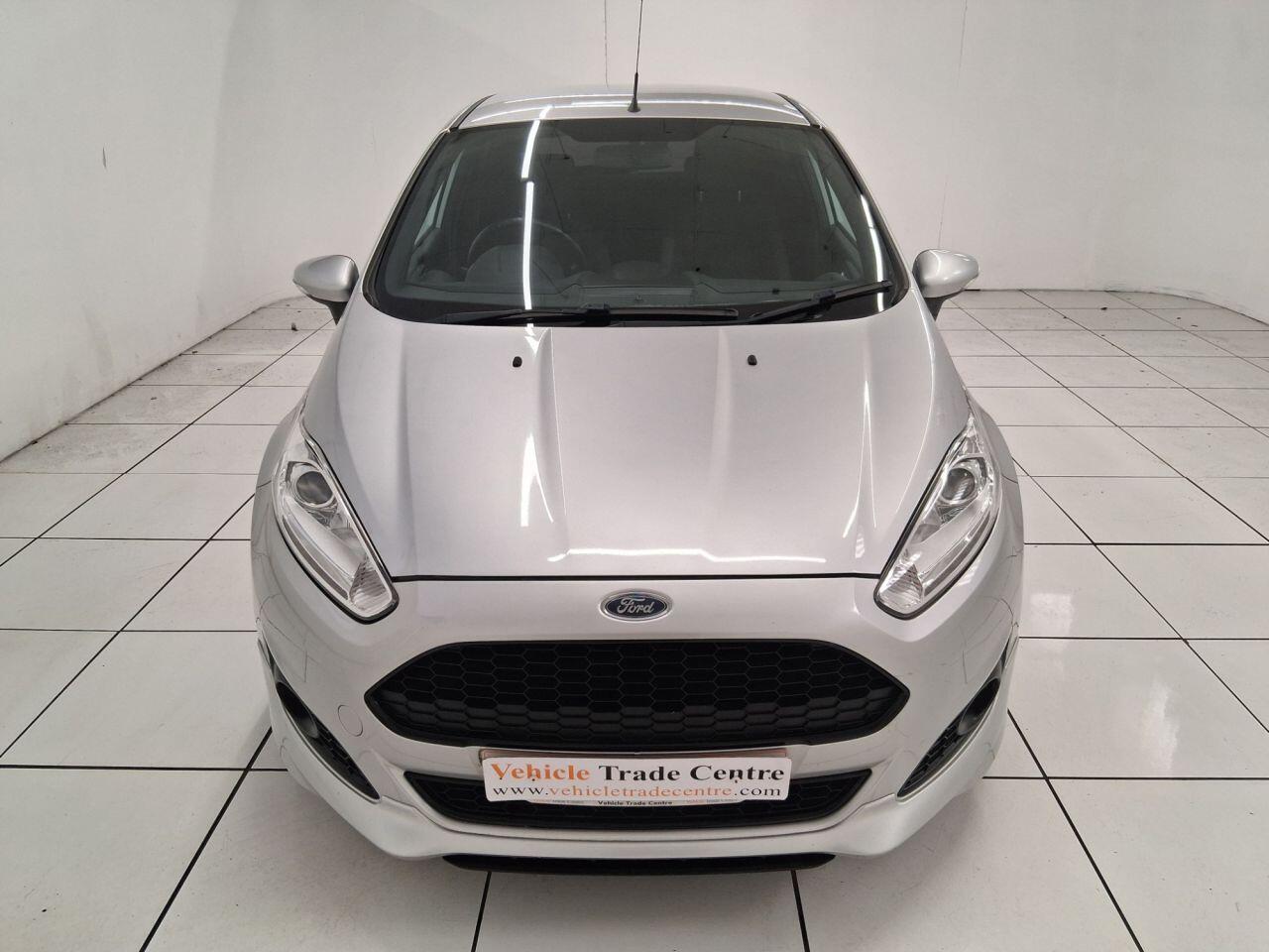 Used Ford Fiesta 2016 for sale - 76388859: Photo 2
