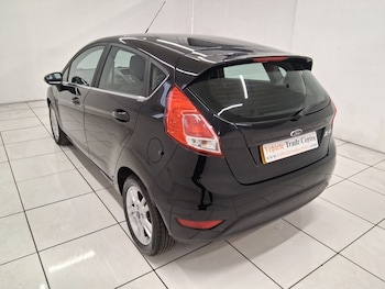 Used Ford Fiesta 2015 for sale - 77072718: Photo