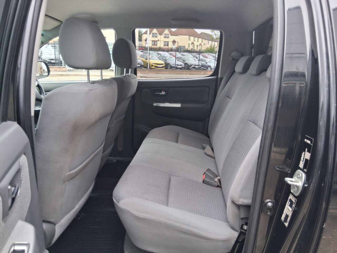 Used Toyota Hilux 2013 for sale - 76138264: Photo 15