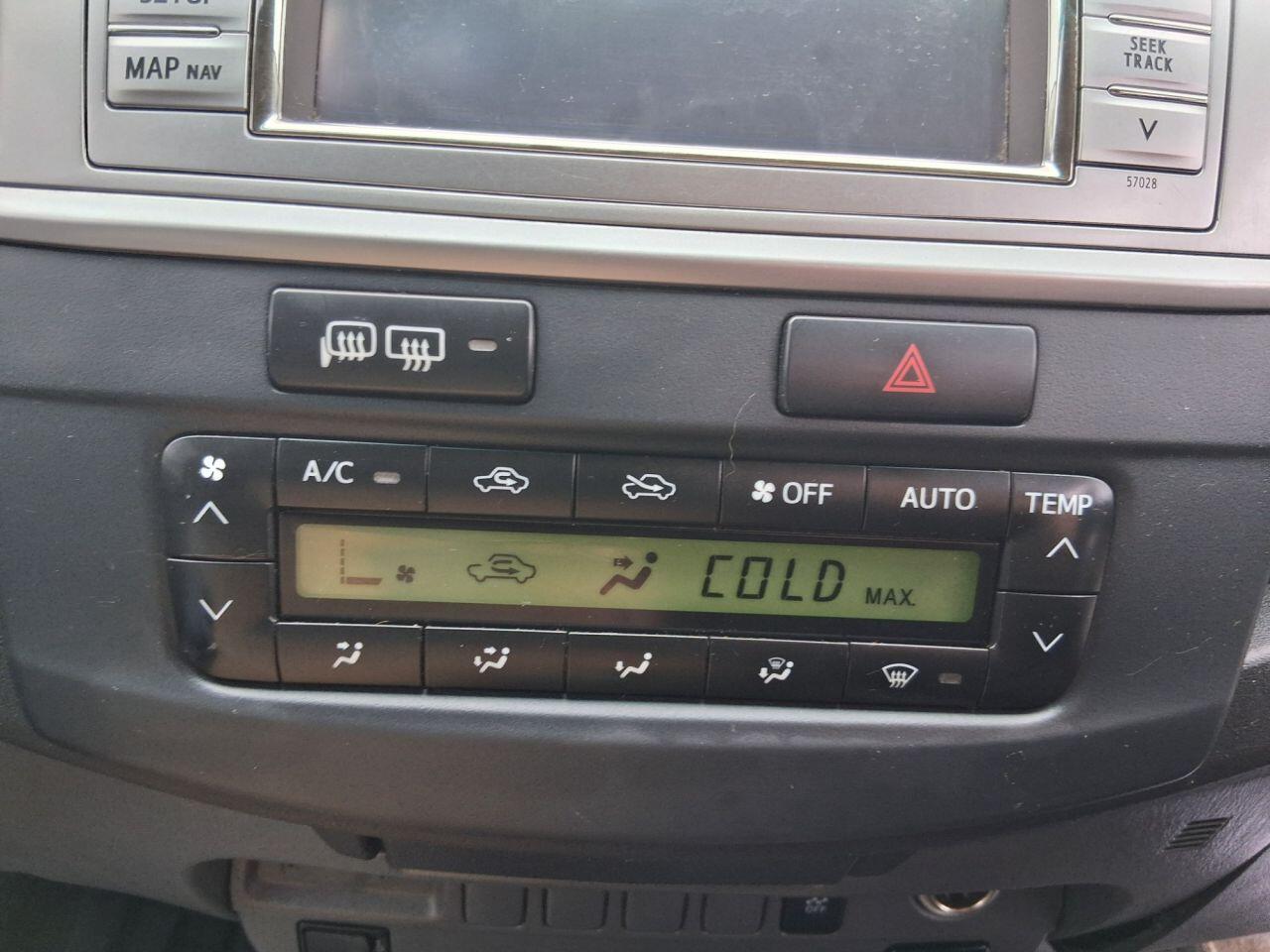 Used Toyota Hilux 2013 for sale - 76138264: Photo 18