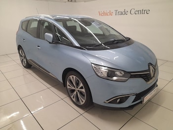 Used Renault Grand Scenic 2018 for sale - 77967136: Photo