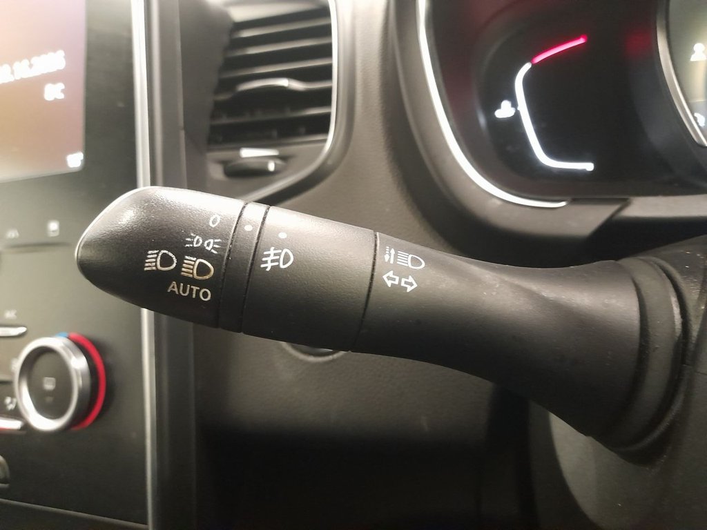 Used Renault Grand Scenic 2018 for sale - 77967136: Photo 20