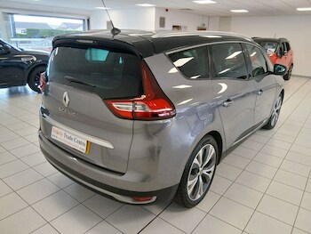 Used Renault Grand Scenic 2017 for sale - 77693569: Photo
