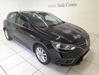 Used Renault Megane 2017 for sale - 76137279: Photo