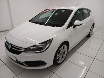 Used Vauxhall Astra 2017 for sale - 77680592: Photo