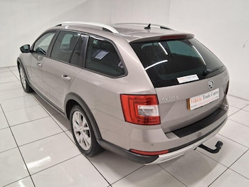 Used Skoda Octavia 2016 for sale - 76138397: Photo