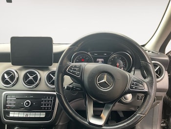 Used Mercedes-Benz GLA 2019 for sale - 78644999: Photo