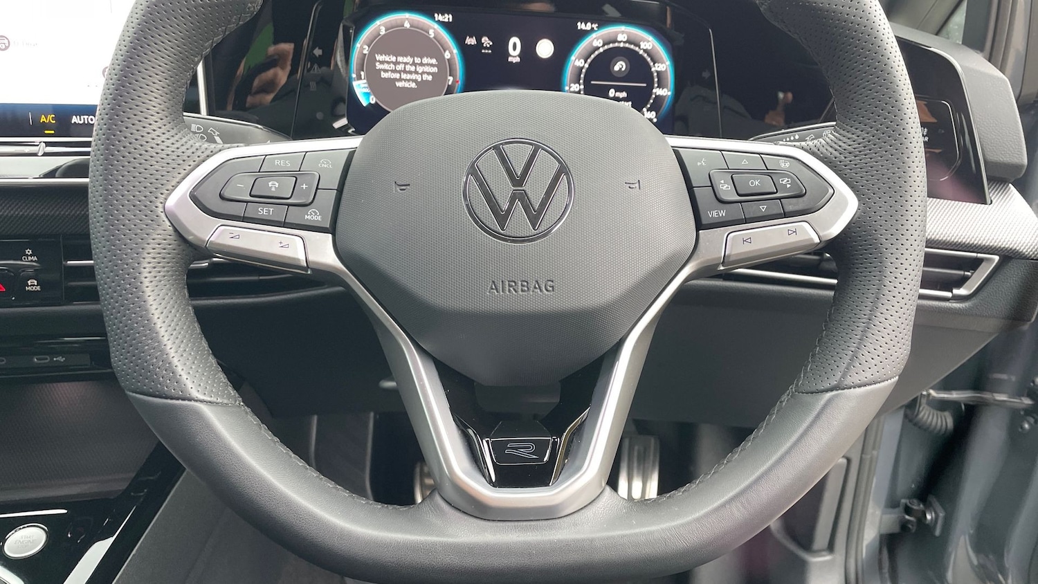 Used Volkswagen Golf 2024 for sale - 76413547: Photo 32