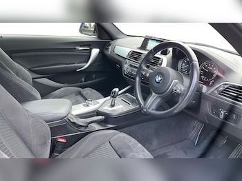 Used BMW 2 Series 2018 for sale - 77223116: Photo