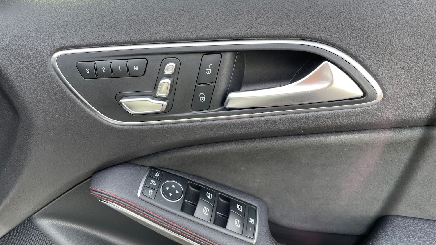 Used Mercedes-Benz A-Class 2018 for sale - 76413544: Photo 33