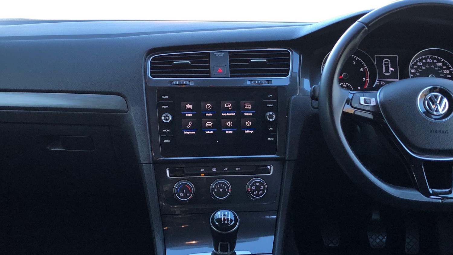 Used Volkswagen Golf 2018 for sale - 77228491: Photo 10