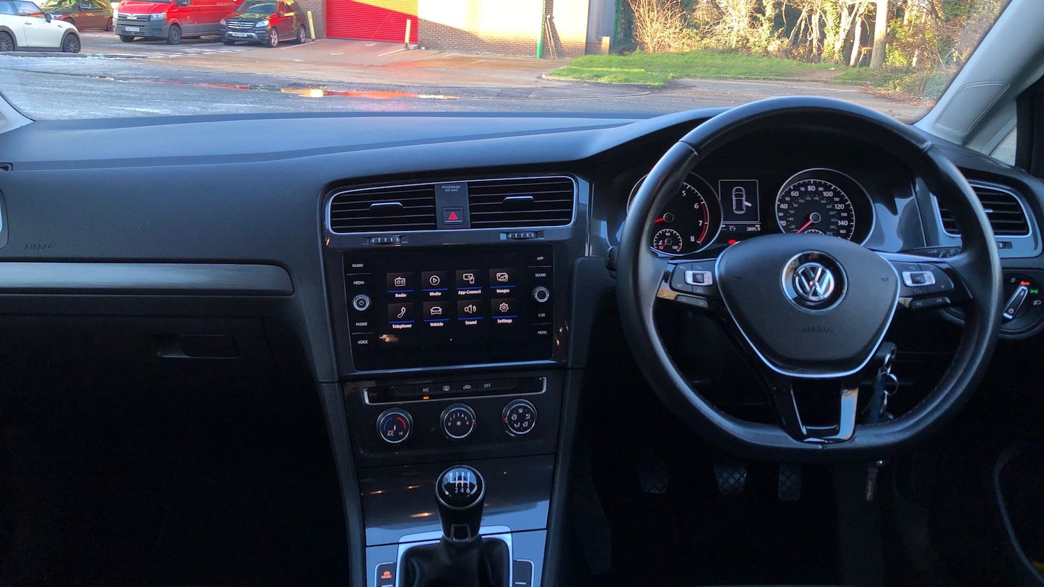 Used Volkswagen Golf 2018 for sale - 77228491: Photo 18