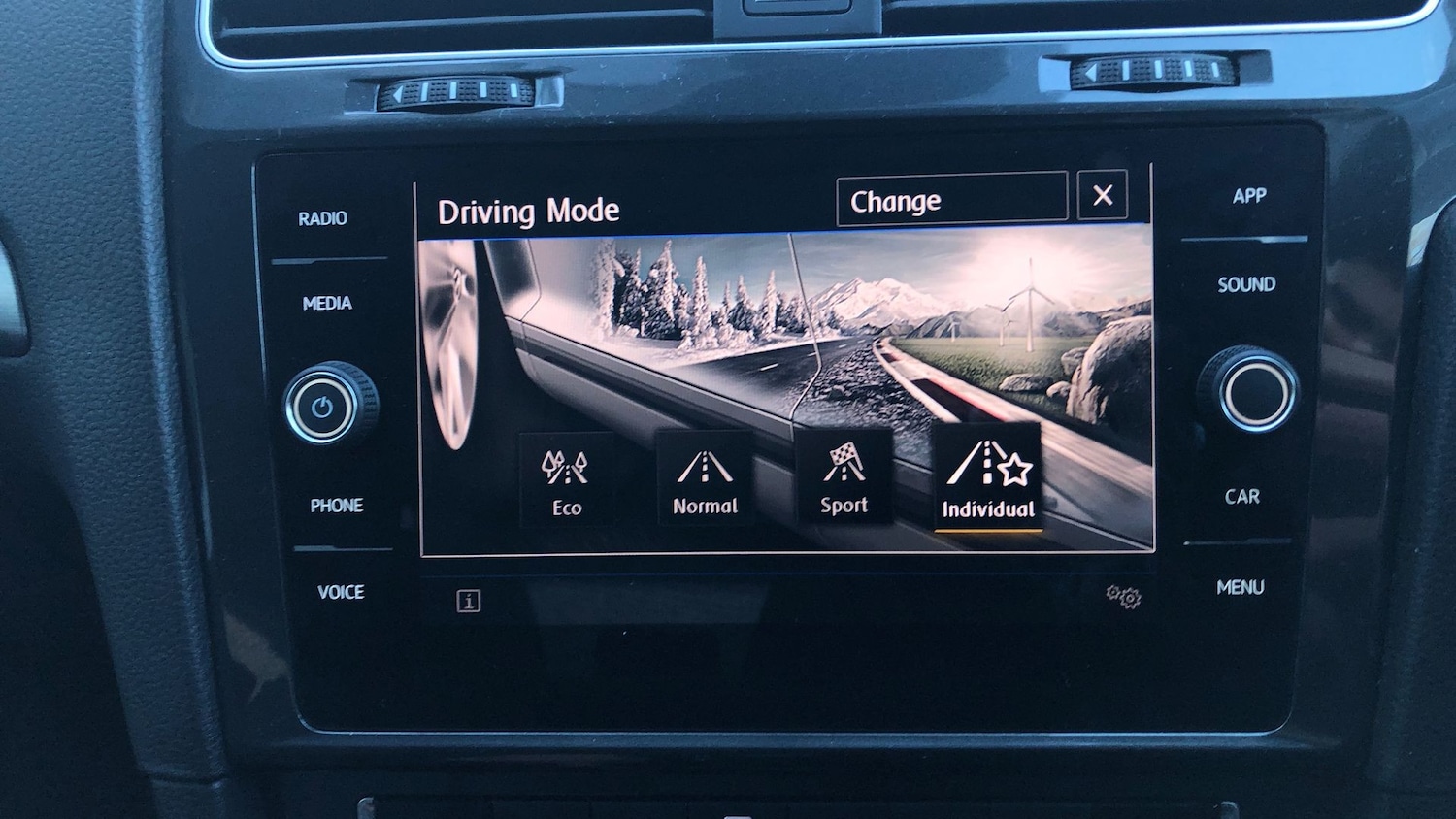 Used Volkswagen Golf 2018 for sale - 77228491: Photo 24