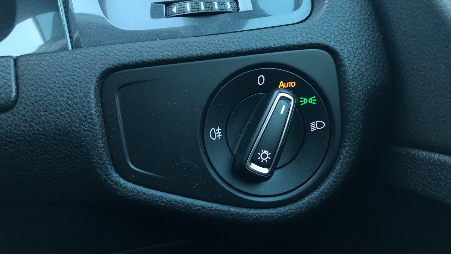 Used Volkswagen Golf 2018 for sale - 77228491: Photo 25