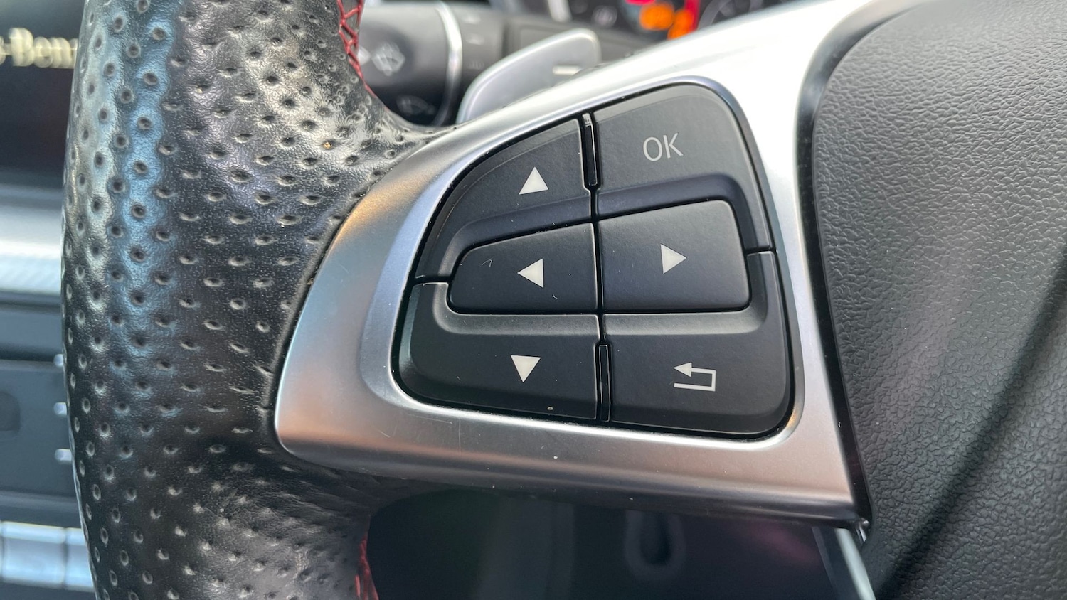 Used Mercedes-Benz SLC 2017 for sale - 76413654: Photo 19