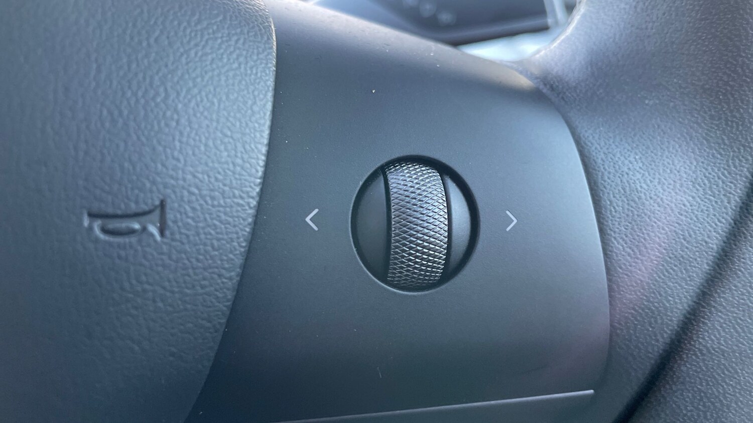 Used Tesla Model 3 2023 for sale - 77024153: Photo 32