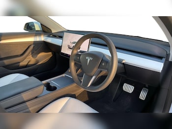 Used Tesla Model 3 2023 for sale - 77024153: Photo