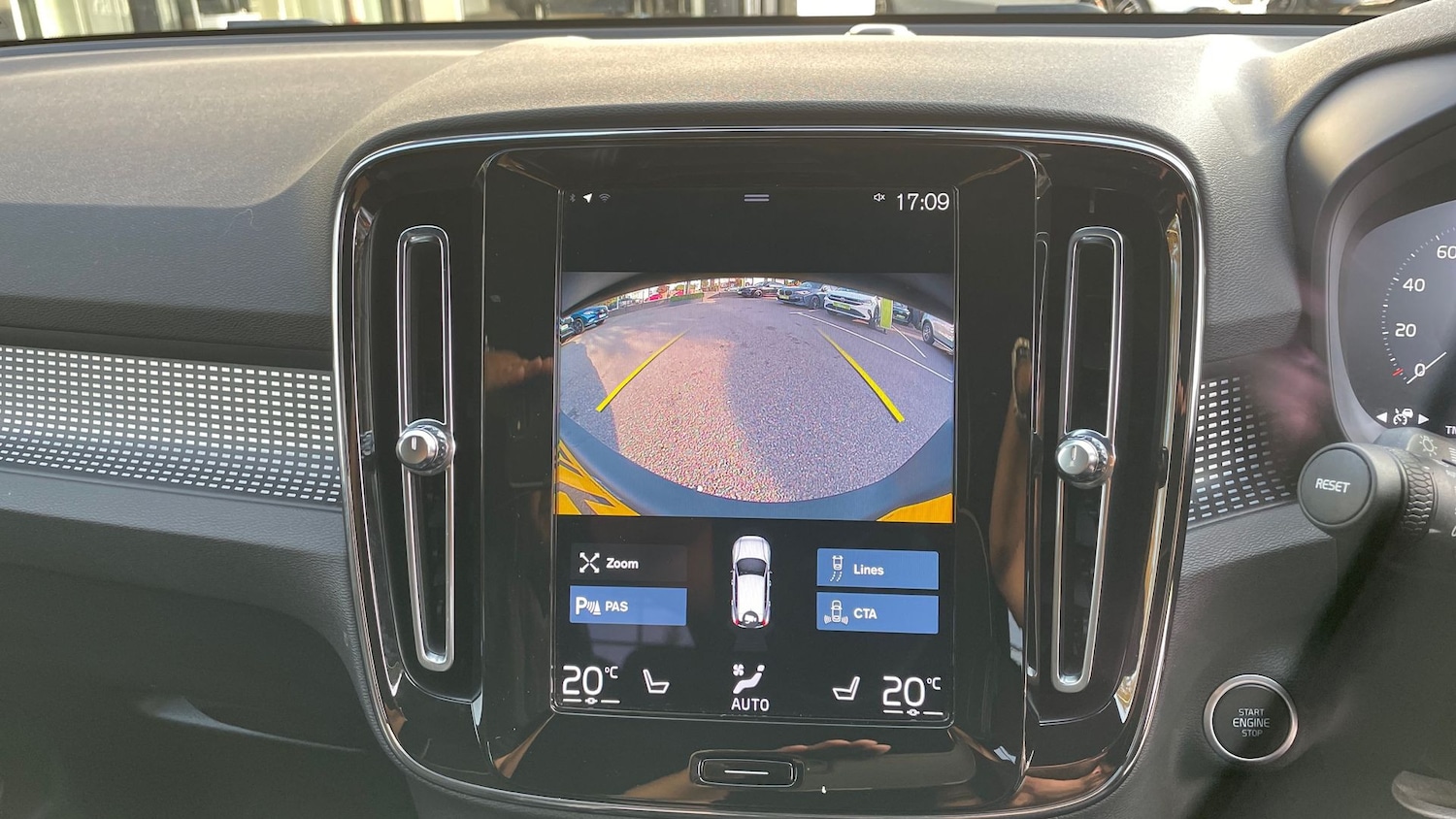 Used Volvo XC40 2021 for sale - 76413689: Photo 21