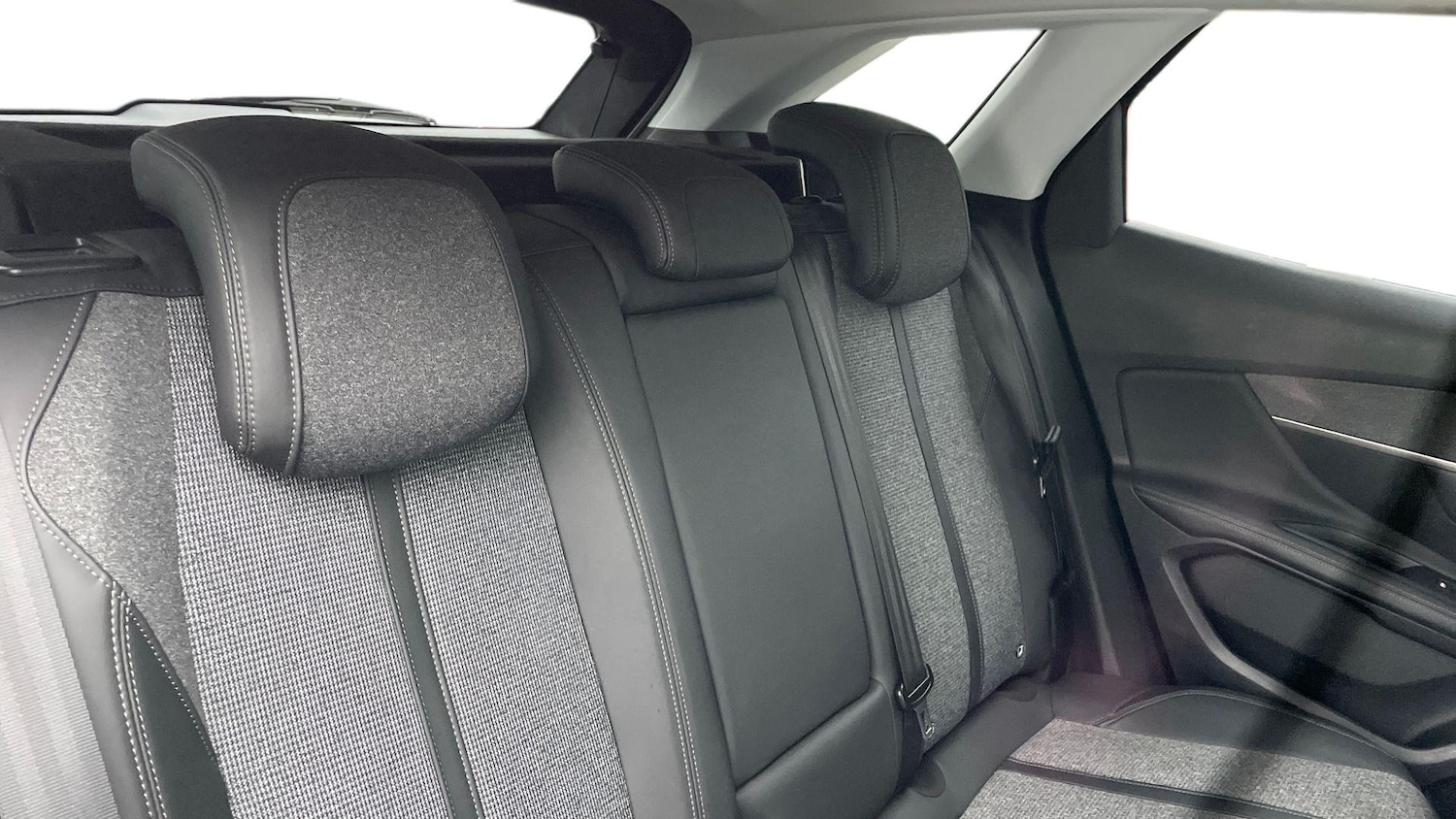 Used Peugeot 3008 2018 for sale - 76413779: Photo 12