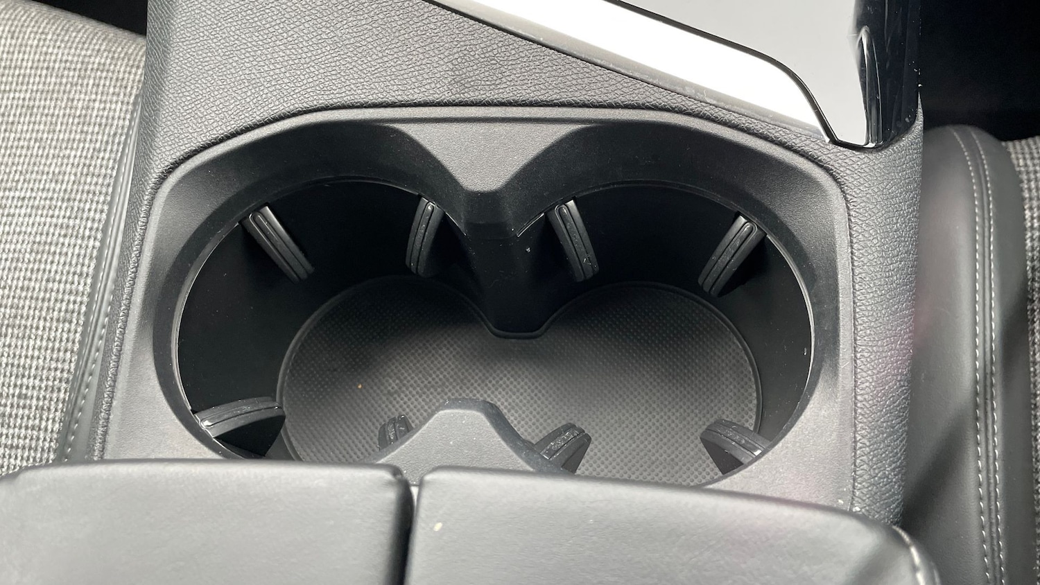 Used Peugeot 3008 2018 for sale - 76413779: Photo 28