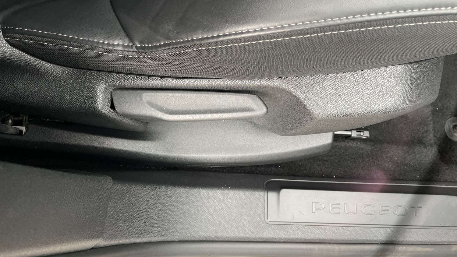 Used Peugeot 3008 2018 for sale - 76413779: Photo 35