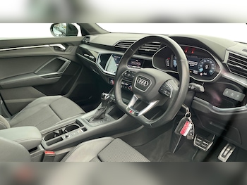 Used Audi Q3 2021 for sale - 76413799: Photo