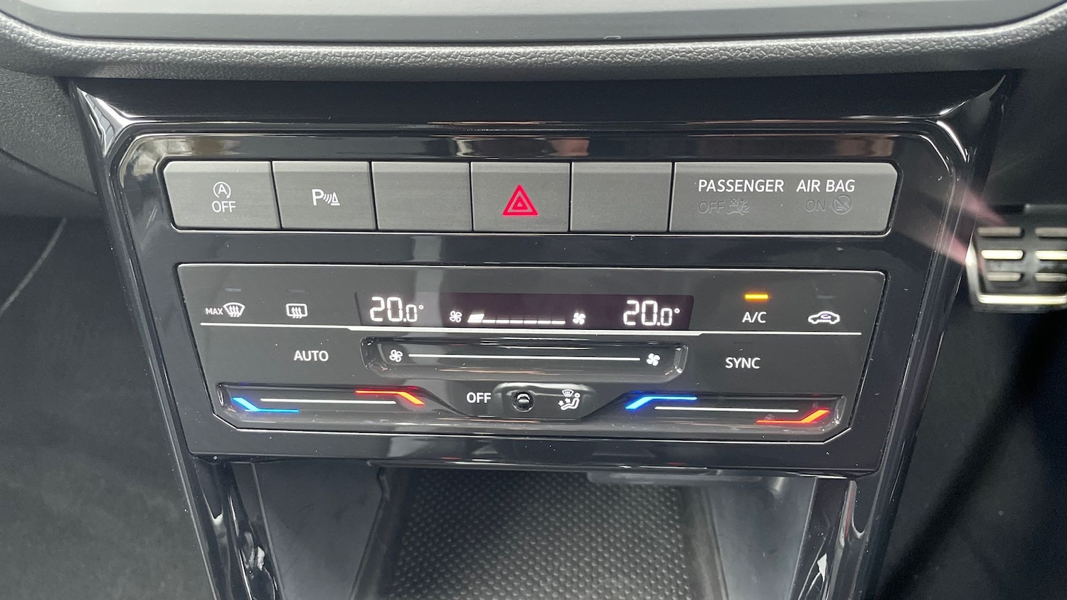 Used Volkswagen T-Cross 2023 for sale - 76413716: Photo 28