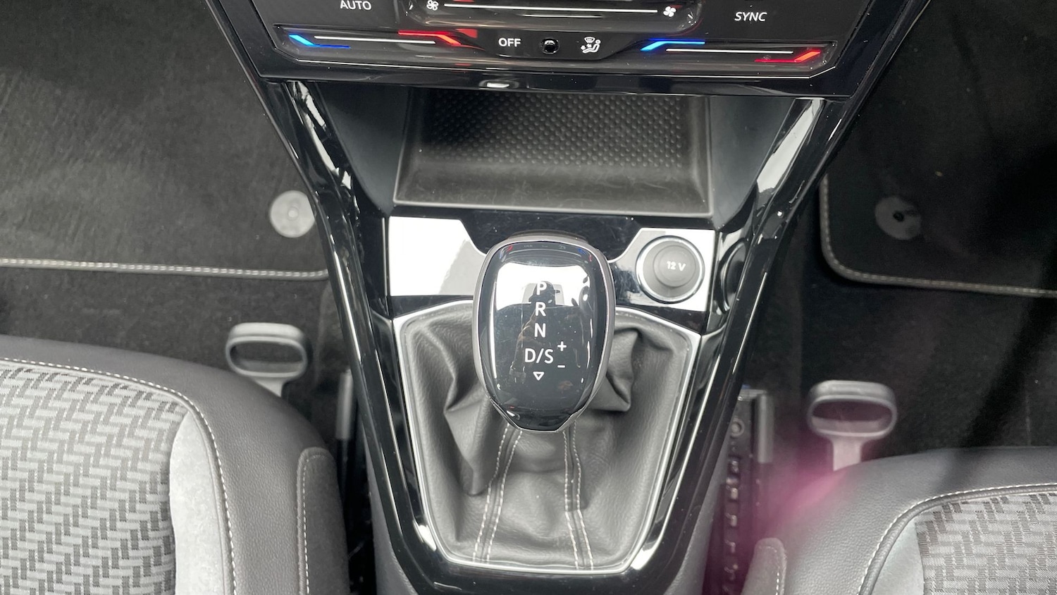 Used Volkswagen T-Cross 2023 for sale - 76413716: Photo 30