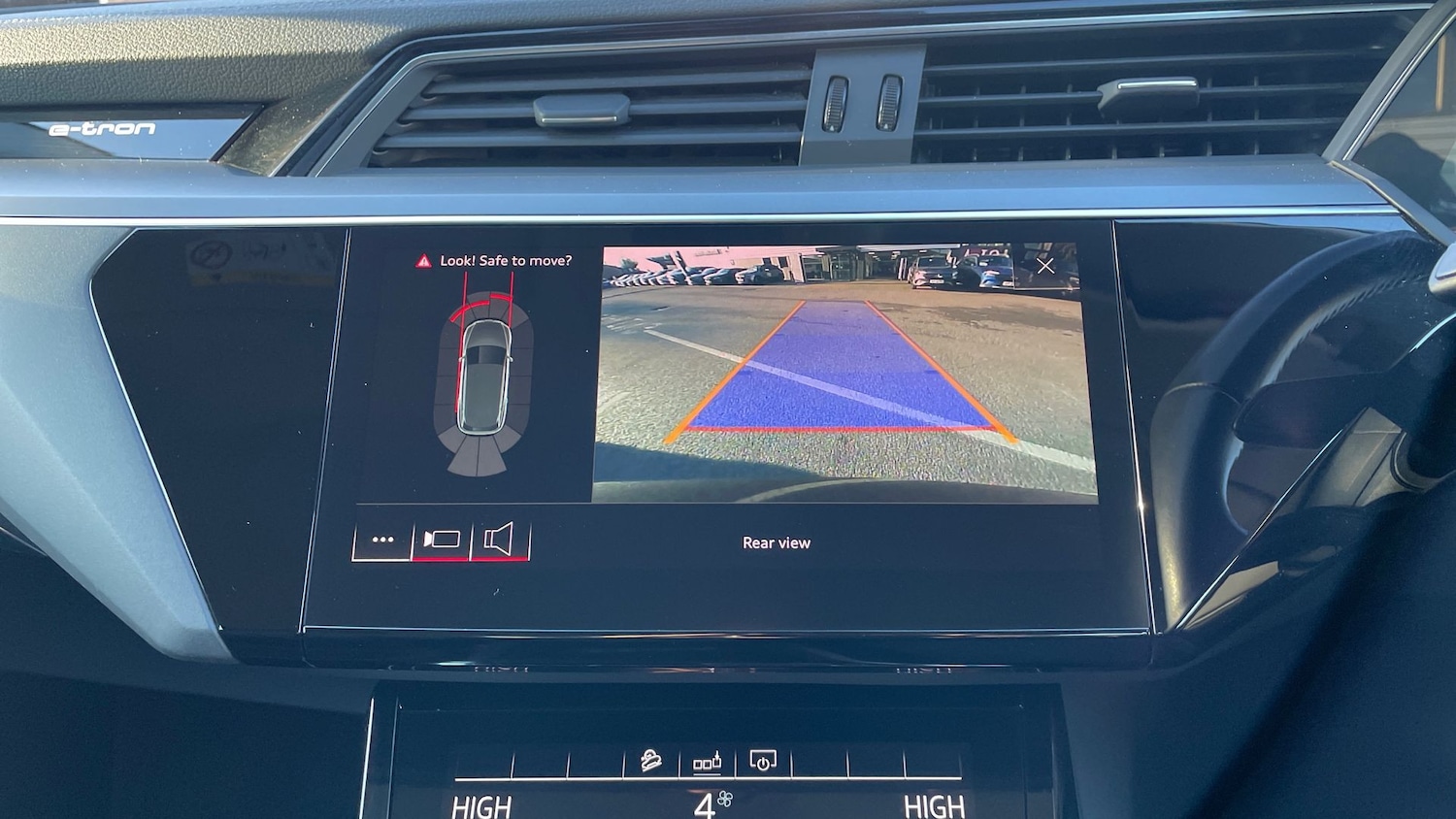 Used Audi e-tron 2020 for sale - 76627509: Photo 21