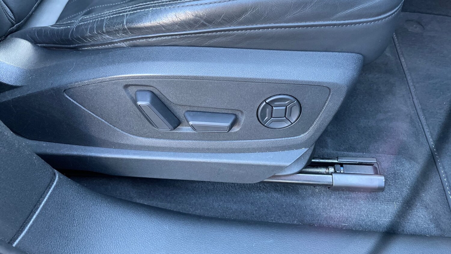 Used Audi e-tron 2020 for sale - 76627509: Photo 30