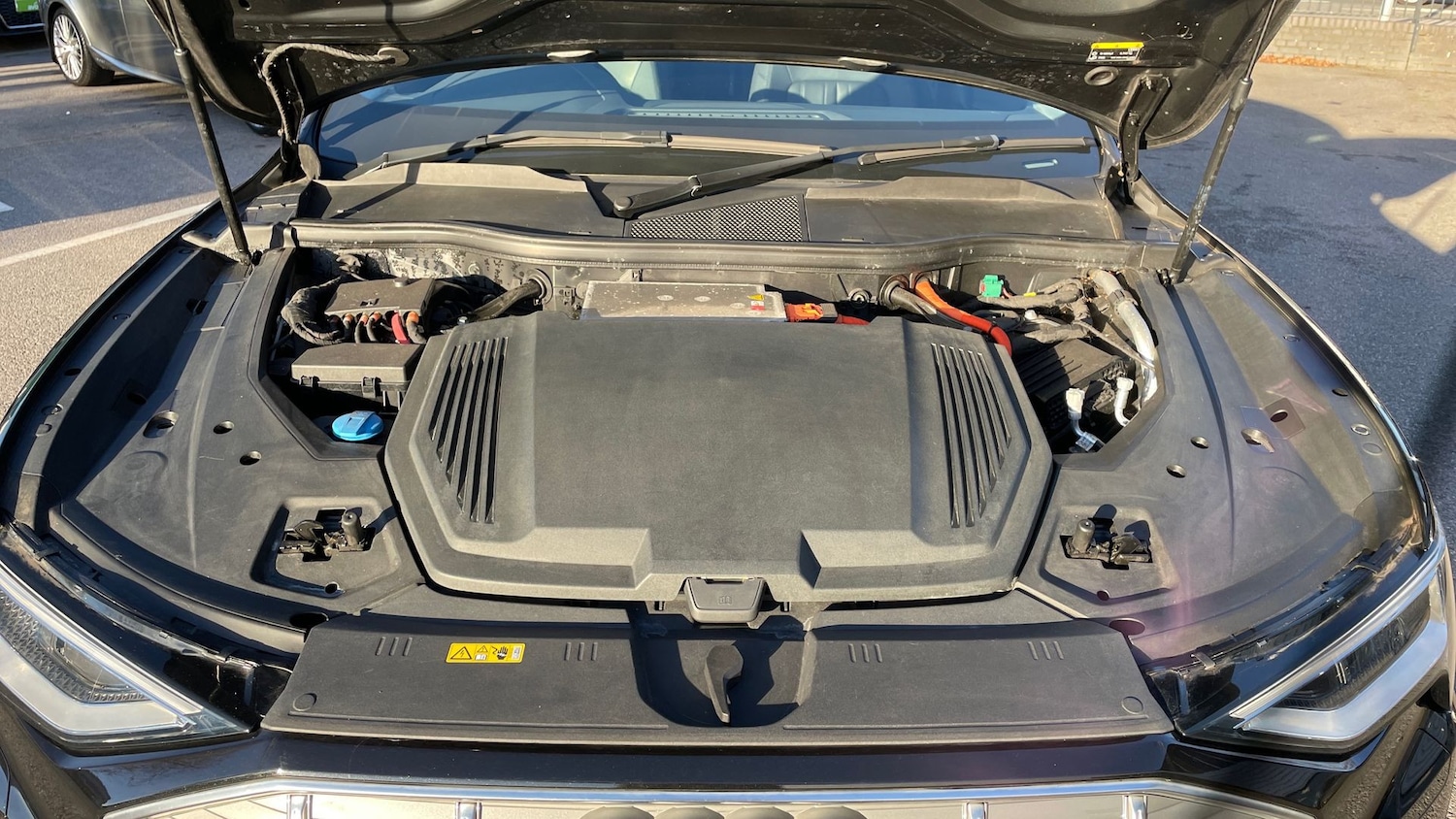 Used Audi e-tron 2020 for sale - 76627509: Photo 37