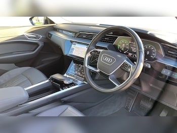 Used Audi e-tron 2020 for sale - 76627509: Photo