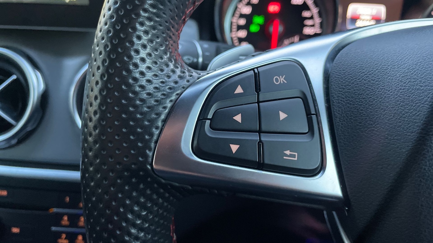 Used Mercedes-Benz GLA 2017 for sale - 76413523: Photo 19