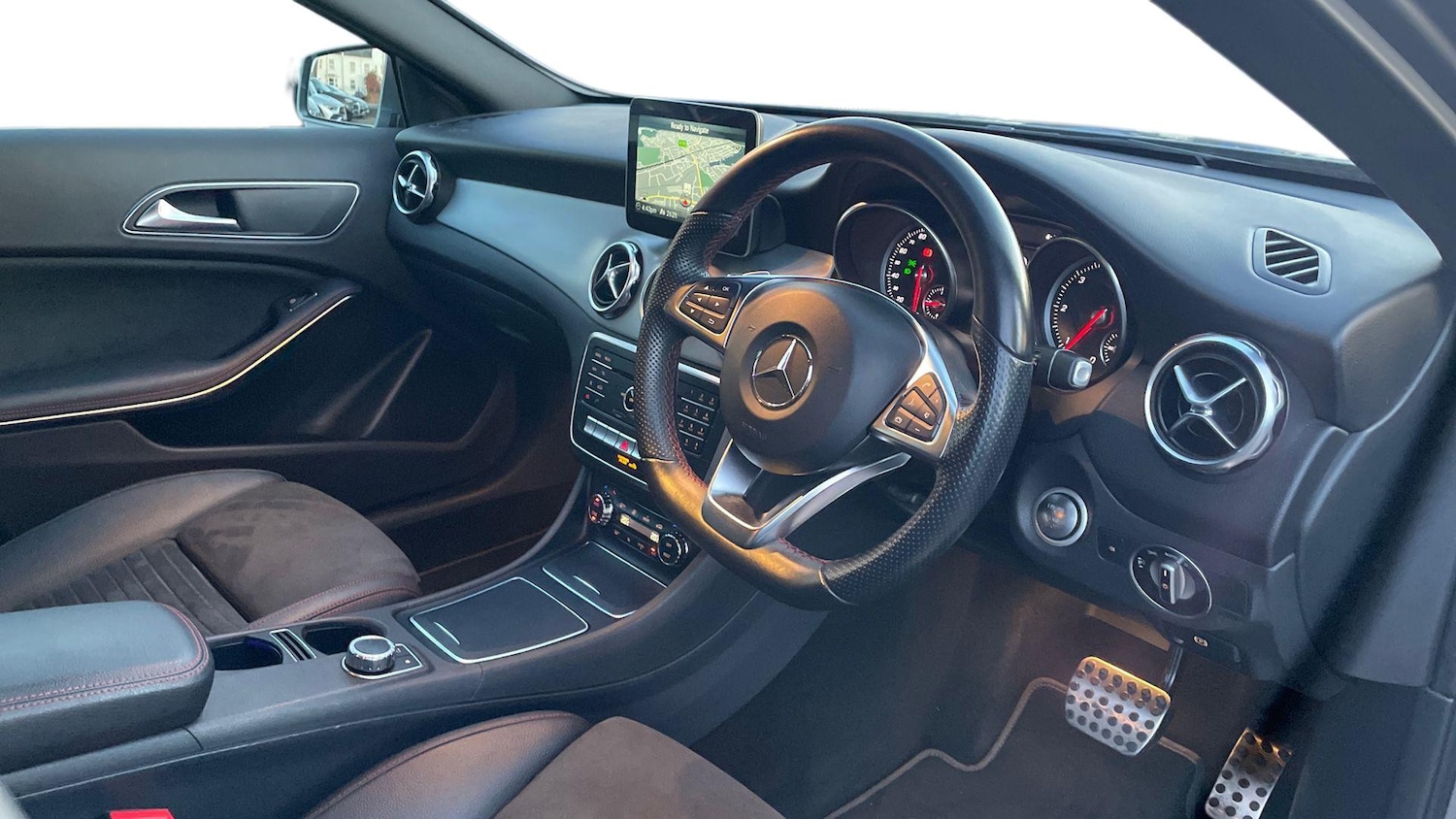 Used Mercedes-Benz GLA 2017 for sale - 76413523: Photo 3