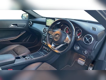 Used Mercedes-Benz GLA 2017 for sale - 76413523: Photo