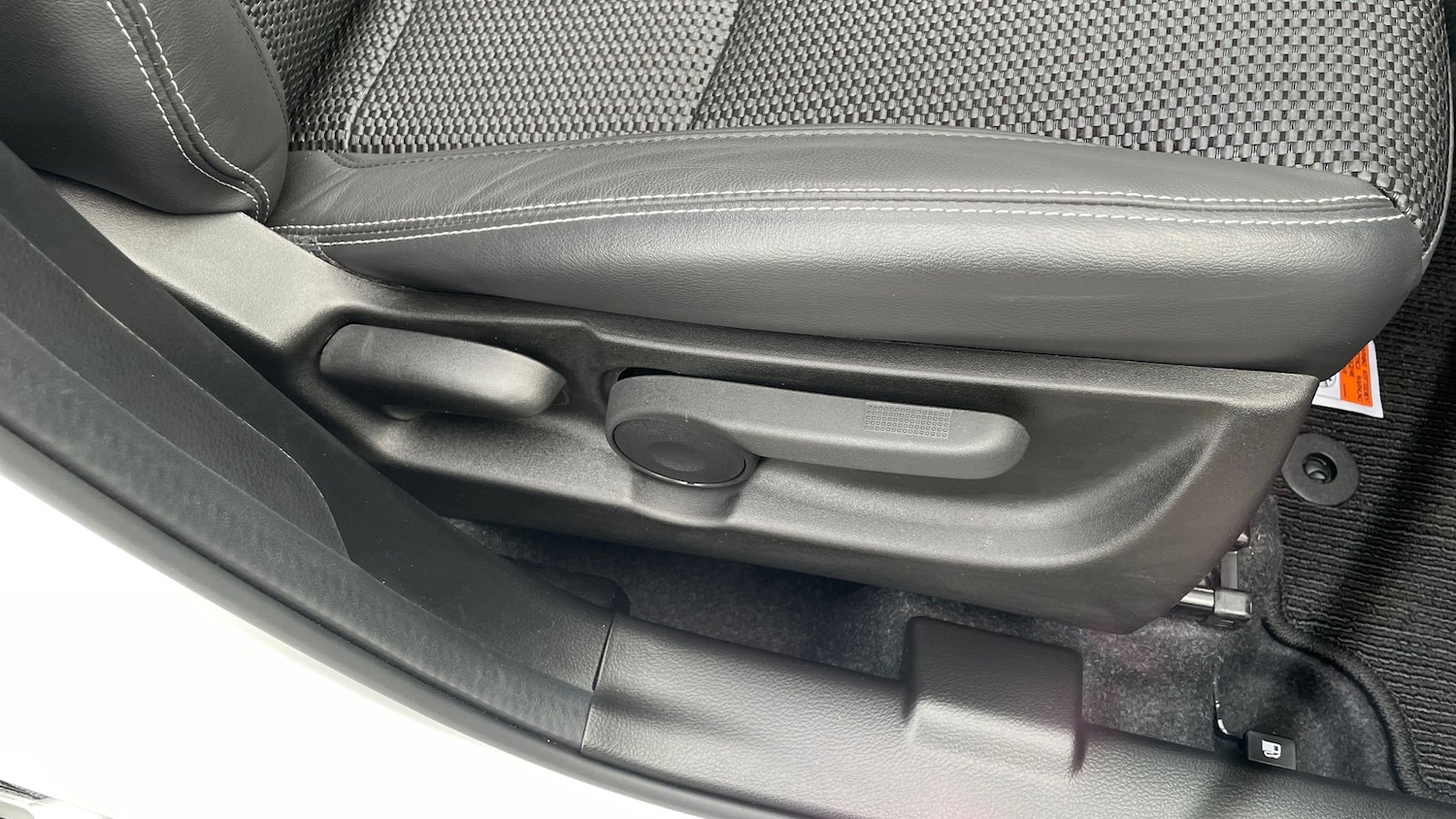 Used Suzuki SX4 S-Cross 2025 for sale - 76413802: Photo 31