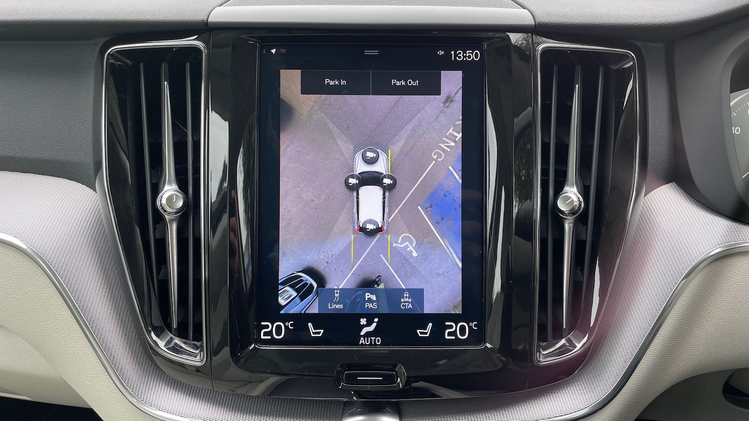 Used Volvo XC60 2018 for sale - 76413772: Photo 21