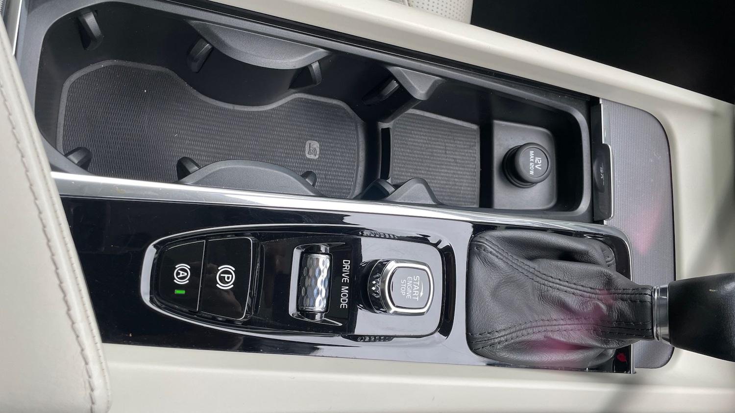 Used Volvo XC60 2018 for sale - 76413772: Photo 22